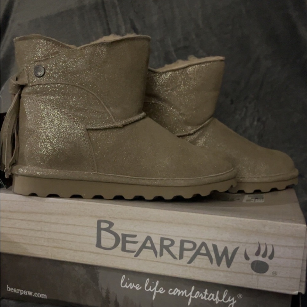 Bear-paw Natalia shimmer boots